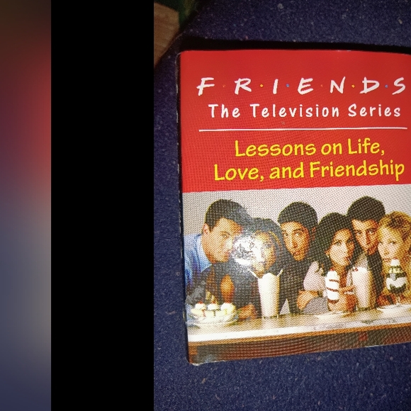 Cup and book FRIENDS gift NWT - Picture 4 of 10